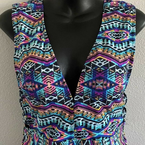 Junior’s Plunge Printed One Piece Swimsuit By No Boundaries Size XL NEW - Picture 7 of 10